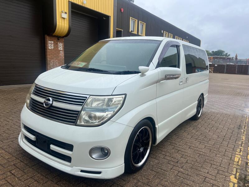 NISSAN ELGRAND