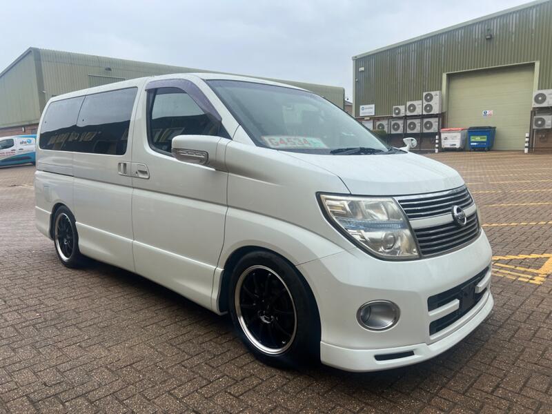 NISSAN ELGRAND HIGHWAY STAR 250 S