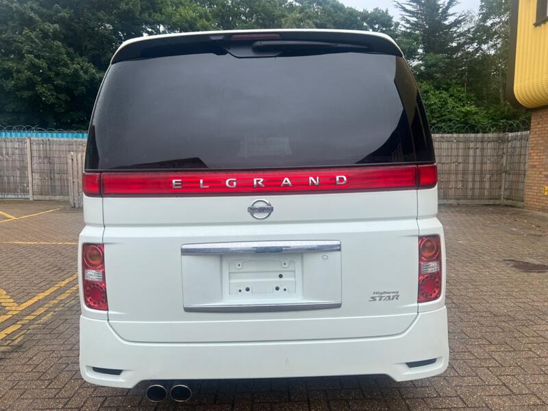 NISSAN ELGRAND