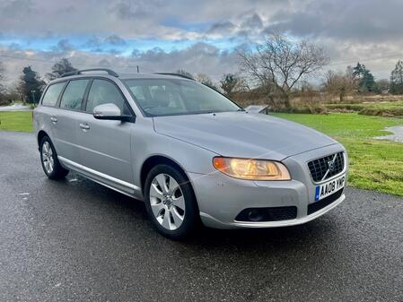 VOLVO V70 2.4 D5 SE