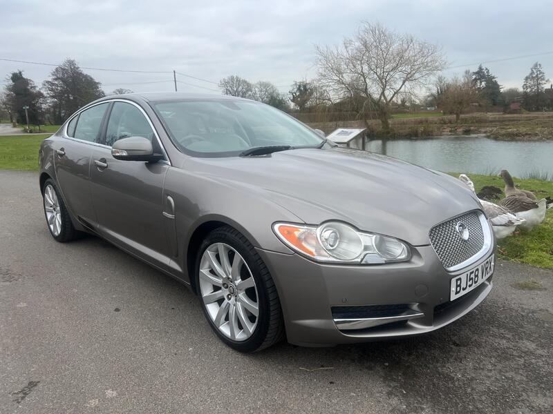 JAGUAR XF 2.7 d V6 Premium Luxury